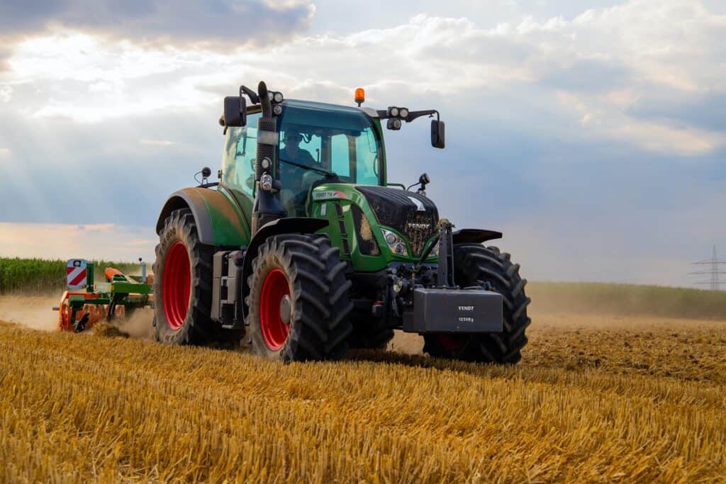 CPCS A33 Agricultural Tractor Training